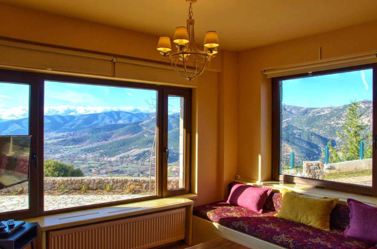 Levandes Houses Калаврита Екстер'єр фото